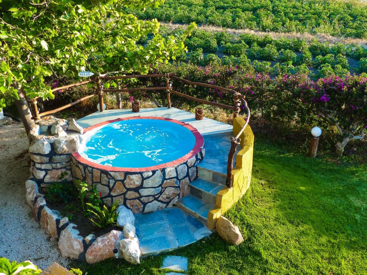 Villa Marqua Kalavárda Exterior foto